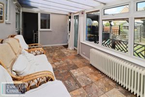 RED BARN ROAD- click for photo gallery